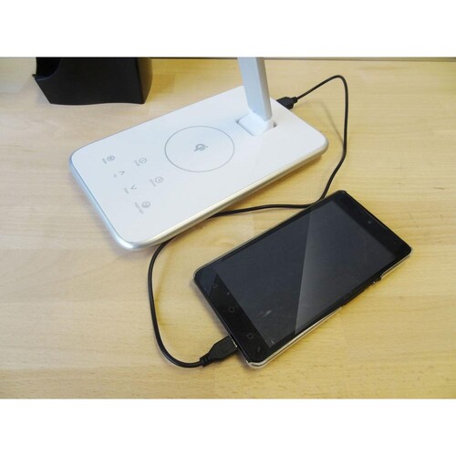 Schreibtischleuchte LED JAZZ mit Standfuß weiß Unilux 400093836 Ladeoption über USB Produktbild Additional View 2 L
