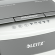 Aktenvernichter IQ Autofeed Small Office für 50Blatt 4x28mm Partikelsch. Leitz 8035-00-00 (Sicherheitsstufe P-4) Produktbild Additional View 4 S