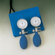 Konstante I Blutdruckmessgerät blau  mit Stethoskop, Kunststoff verchromt,  im Etui Produktbild