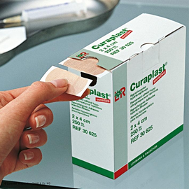 Curaplast Injektionspflaster Sensitive, 2 x 4 cm (250 Stck.) (PACK=250 STÜCK) Produktbild